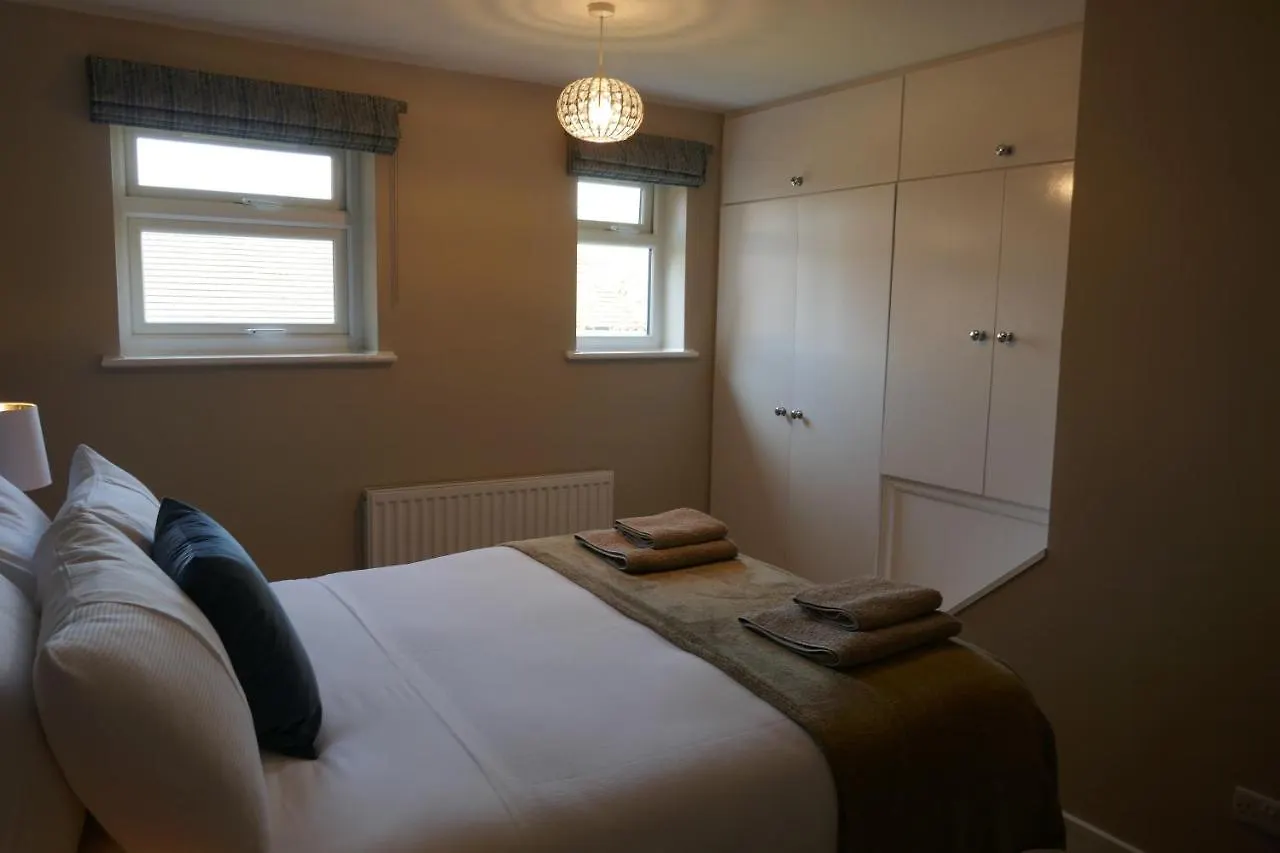 2 Bedroom House Walking Distance To City Centre With Free Parking 요크 펜션